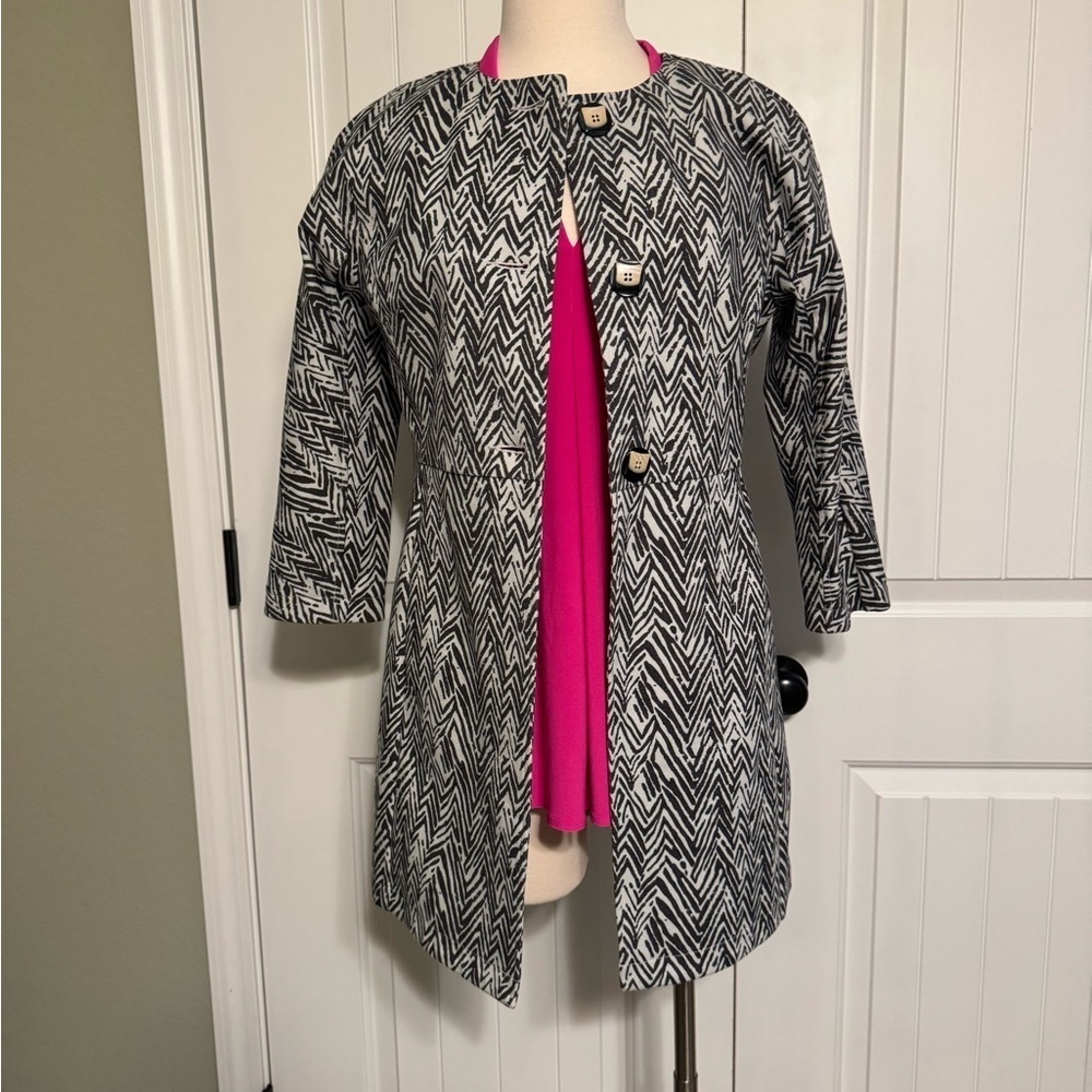 Cabi charcoal gray and white zig zag chevron jacket size Small #3034